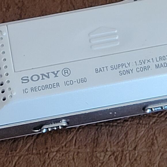 Sony IC Hand Held Portable Voice Recorder Mp3 ICD-U60 USB WHITE - Picture 4 of 8